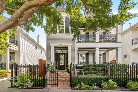 1022 Nicholson St, Houston, TX 77008