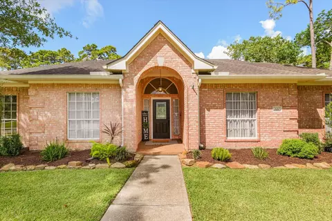 231 Creekside Dr, League City, TX 77573