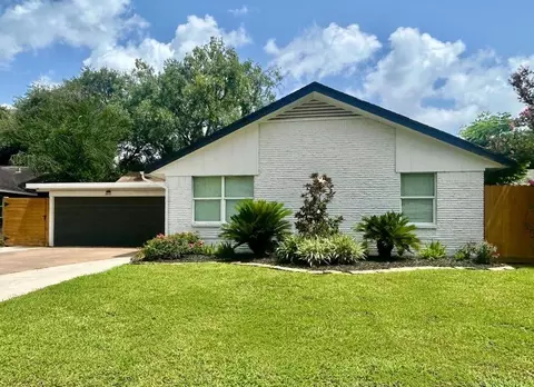 4406 Benning Dr, Houston, TX 77035