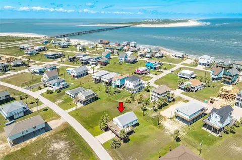 13026 Coronado Dr, Freeport, TX 77541
