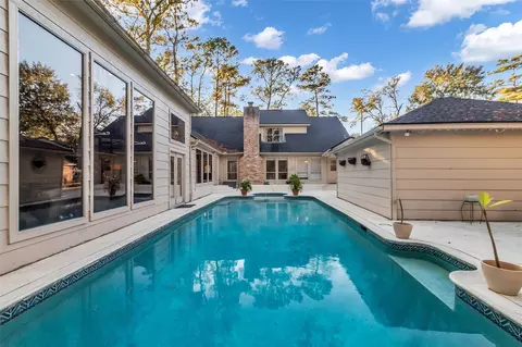 Exterior - 24102 Northcrest Dr, Spring, TX 77389 photo 3 of 10