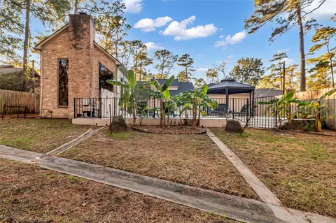 Exterior - 24102 Northcrest Dr, Spring, TX 77389 photo 7 of 10