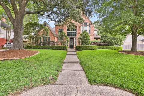 2106 Mountain Lake Dr, Kingwood, TX 77345