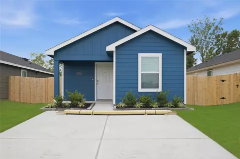 6021 Pineapple St, Houston, TX 77048
