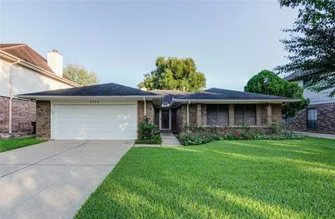 3322 Larkwood Ln, Sugar Land, TX 77479