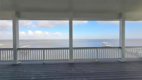 26638 Bay Water Dr, Galveston, TX 77554