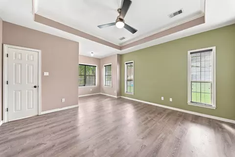 Living - 16104 Mcqueen Rd, Conroe, TX 77302 photo 3 of 3