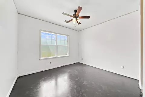 Bedroom - 16104 Mcqueen Rd, Conroe, TX 77302 photo 4 of 6