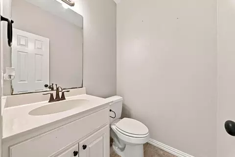 Bath - 16104 Mcqueen Rd, Conroe, TX 77302 photo 1 of 3