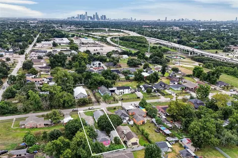 1817 Mcdaniel St, Houston, TX 77093