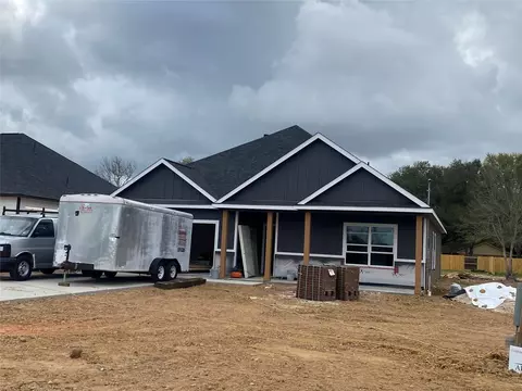 175 Oak Cluster Dr, Columbus, TX 78934