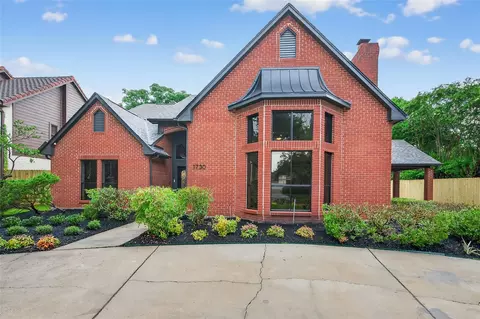 1730 Hodge Lake Ln, Sugar Land, TX 77478