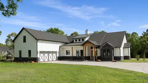 14741 Edwards Rd, Montgomery, TX 77316