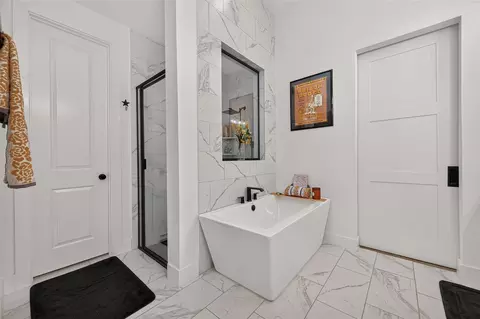 Bath - 15211 Deseo Dr, Conroe, TX 77302 photo 3 of 10