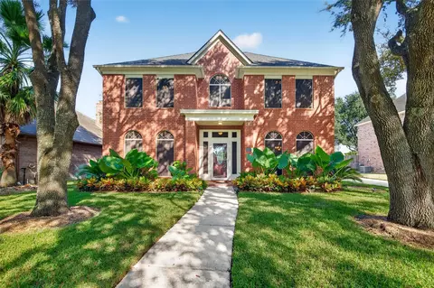 120 Crescent Bay Dr, League City, TX 77573
