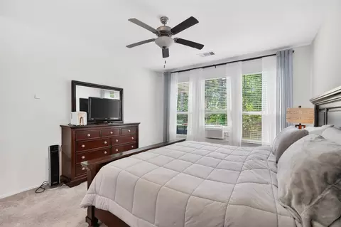 Bedroom - 2832 Mistygate Ct, Conroe, TX 77301 photo 3 of 8