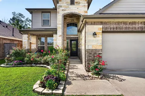 Exterior - 2832 Mistygate Ct, Conroe, TX 77301 photo 2 of 11