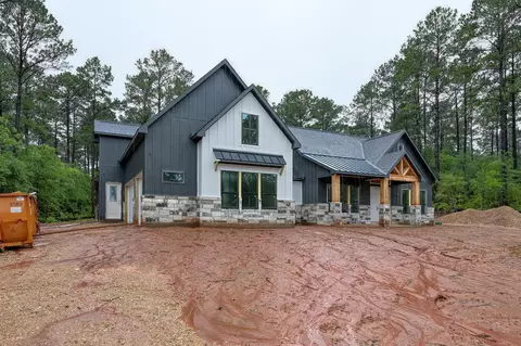 8958 Cedar Meadow Ln, Plantersville, TX 77363