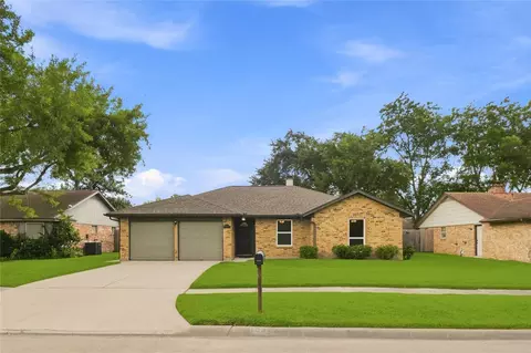 10527 Sageyork Dr, Houston, TX 77089