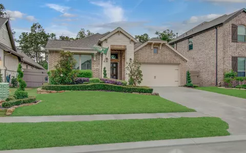 17107 Crimson Crest Dr, Conroe, TX 77302