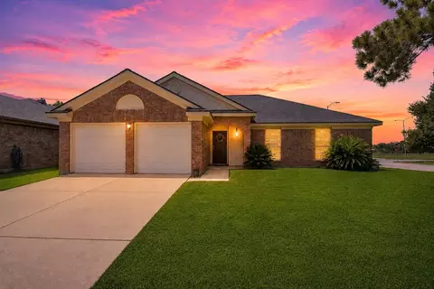 4402 Leyland Dr, Pearland, TX 77584