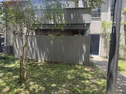 9700 Leawood Blvd #301, Houston, TX 77099
