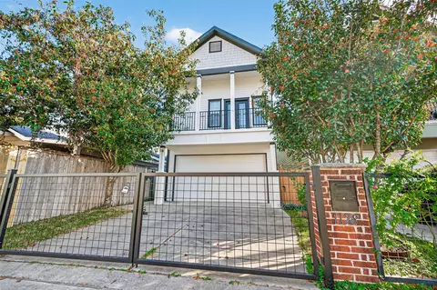 1128 E 24th St, Houston, TX 77009