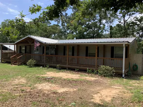 161 Oakdale Dr, Huntsville, TX 77320