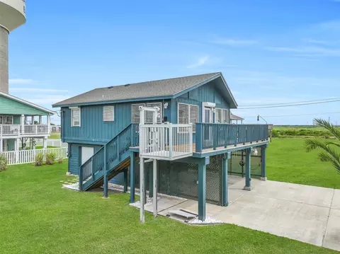16510 Edward Teach Rd, Jamaica Beach, TX 77554