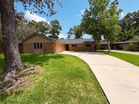 719 Equinox St, Crosby, TX 77532