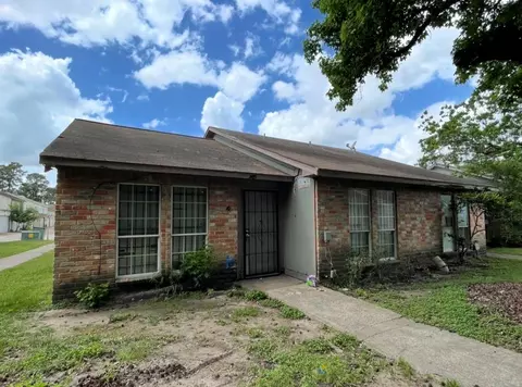 5739 Easthampton Dr #A, Houston, TX 77039