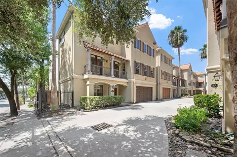 427 Jackson Hill St, Houston, TX 77007