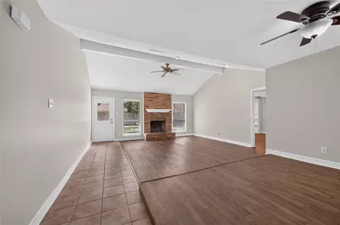 Living - 6903 Briarfield Dr, Spring, TX 77379 photo 2 of 5