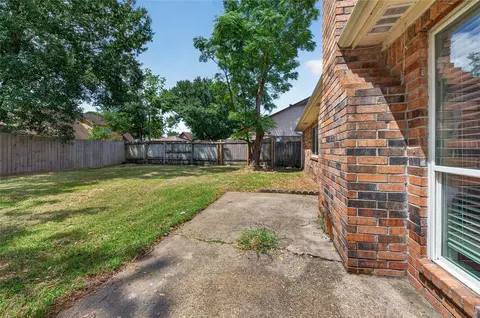 Exterior - 6903 Briarfield Dr, Spring, TX 77379 photo 4 of 6