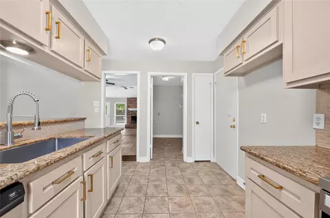 Entry Way - 6903 Briarfield Dr, Spring, TX 77379 photo 1 of 2