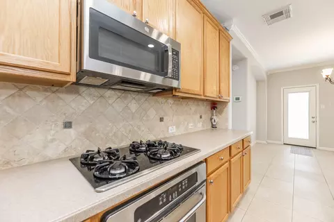 Kitchen - 3002 Vincent Crossing Dr, Spring, TX 77386 photo 3 of 4