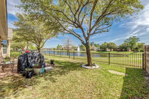 Exterior - 3002 Vincent Crossing Dr, Spring, TX 77386 photo 5 of 6