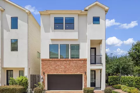 1029 Green Kensington Dr, Houston, TX 77008