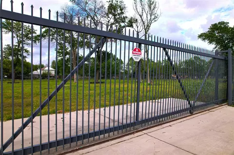 407 Victoria Dr, Houston, TX 77022