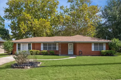 2107 Wayside Dr, Brenham, TX 77833