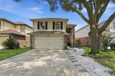 807 Oak West Dr, Houston, TX 77073