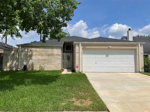 6831 Wellwood Ct, Houston, TX 77083
