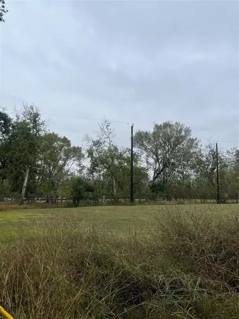 000 Greylog Dr, Houston, TX 77048