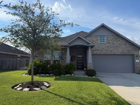 311 Shiraz Dr, Alvin, TX 77511