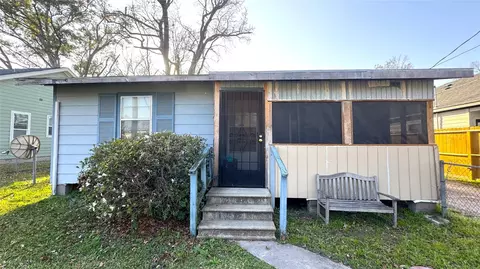 8507 Prairie View Dr, Houston, TX 77088