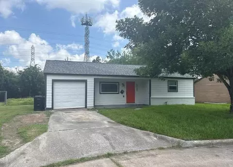 5727 Rue St, Houston, TX 77033