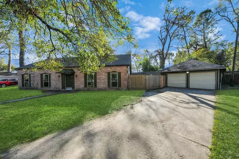 902 Old Mill Ln, Houston, TX 77073