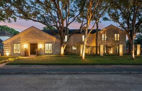 16310 Brook Forest Dr, Houston, TX 77059