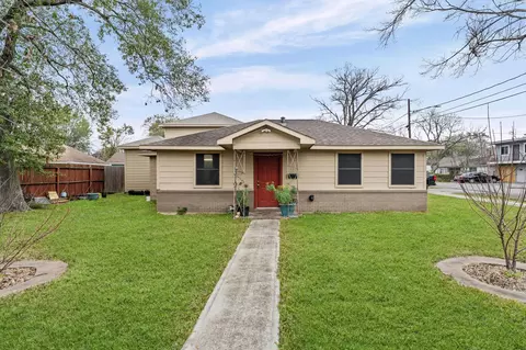 8221 Brockton St, Houston, TX 77017