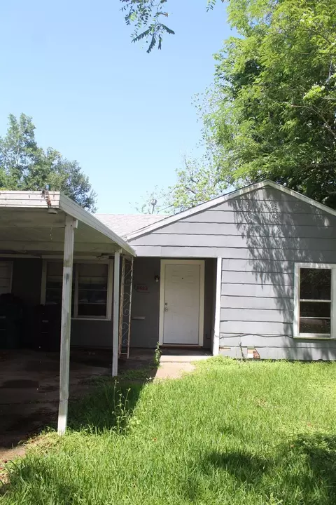 4813 Angleton St, Houston, TX 77033